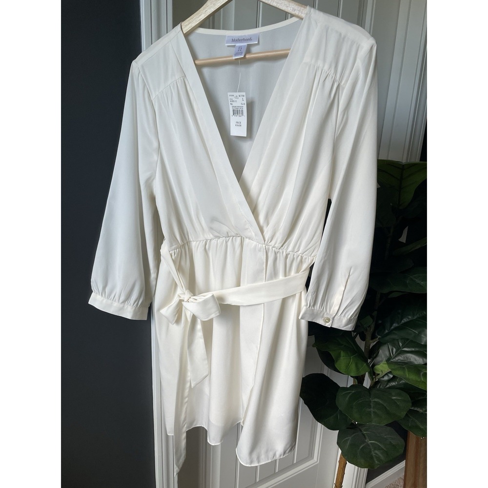 NWT Motherhood Maternity Top Ivory Satin Wrap V-Neck 3/4 Sleeve Size Large
